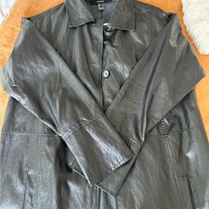 Forever 21 faux leather trench coat. Black. Size s